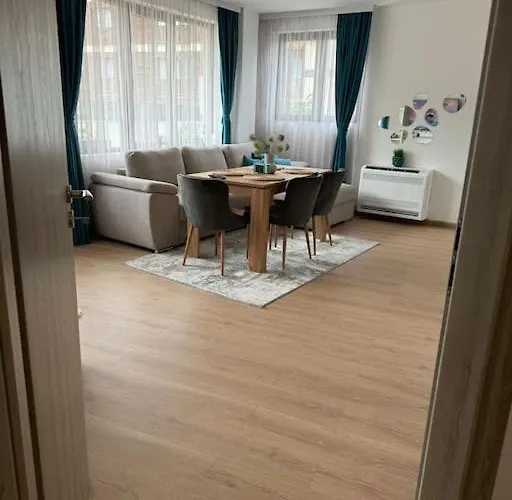 Anna Lux Апартамент *